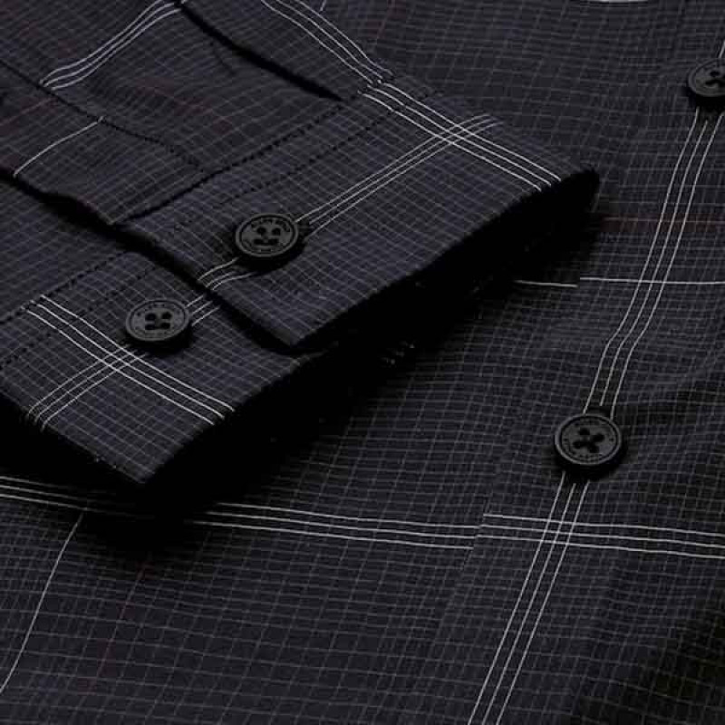 Men Black Comfy Slim Fit Checked Formal Shirt